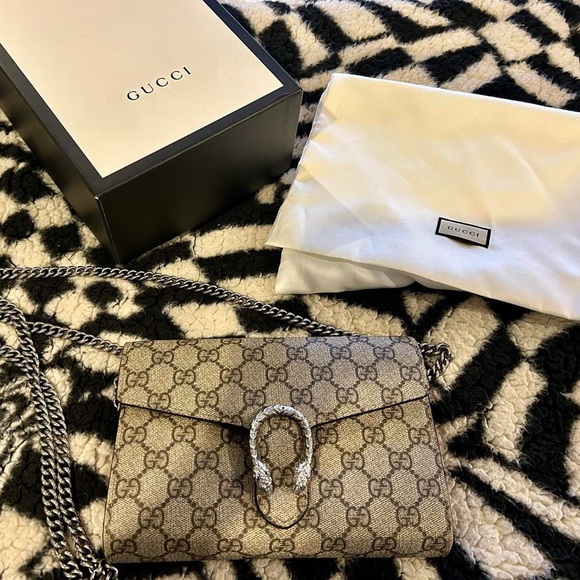 GUCCI DIONYSUS SUPREME MINI CHAIN BAG LIGHTGGCANV RED INTERIOR - Picture 1 of 5